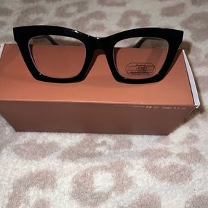 Trendy blue light glasses